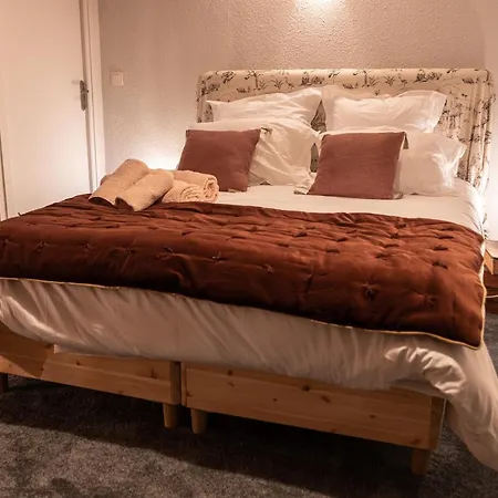 Maison Georges Couthon Alojamento de Acomodação e Pequeno-almoço 3*