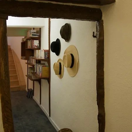 Maison Georges Couthon לינה וארוחת בוקר 3*