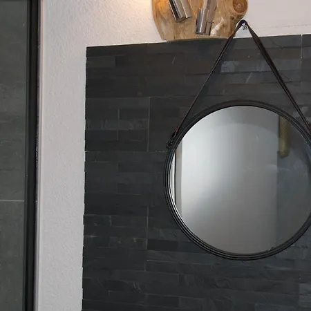 לינה וארוחת בוקר Maison Georges Couthon 3*